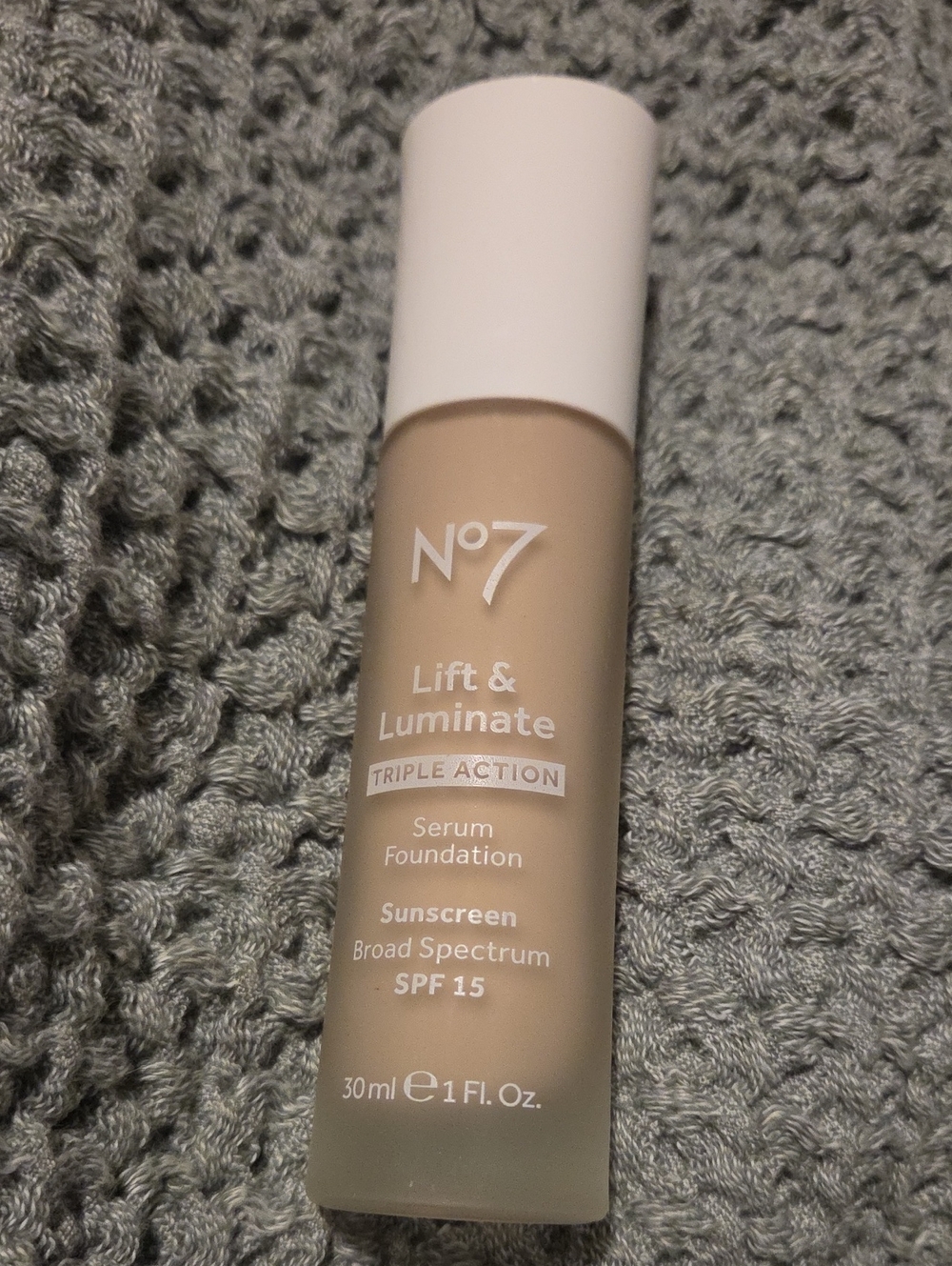 Lift & Luminate Serum Foundation - Natural Beige